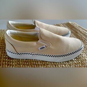 Vans Classic Checkerboard Unisex slip-ons- Women’s Sz 9 Men’s Sz 7.5